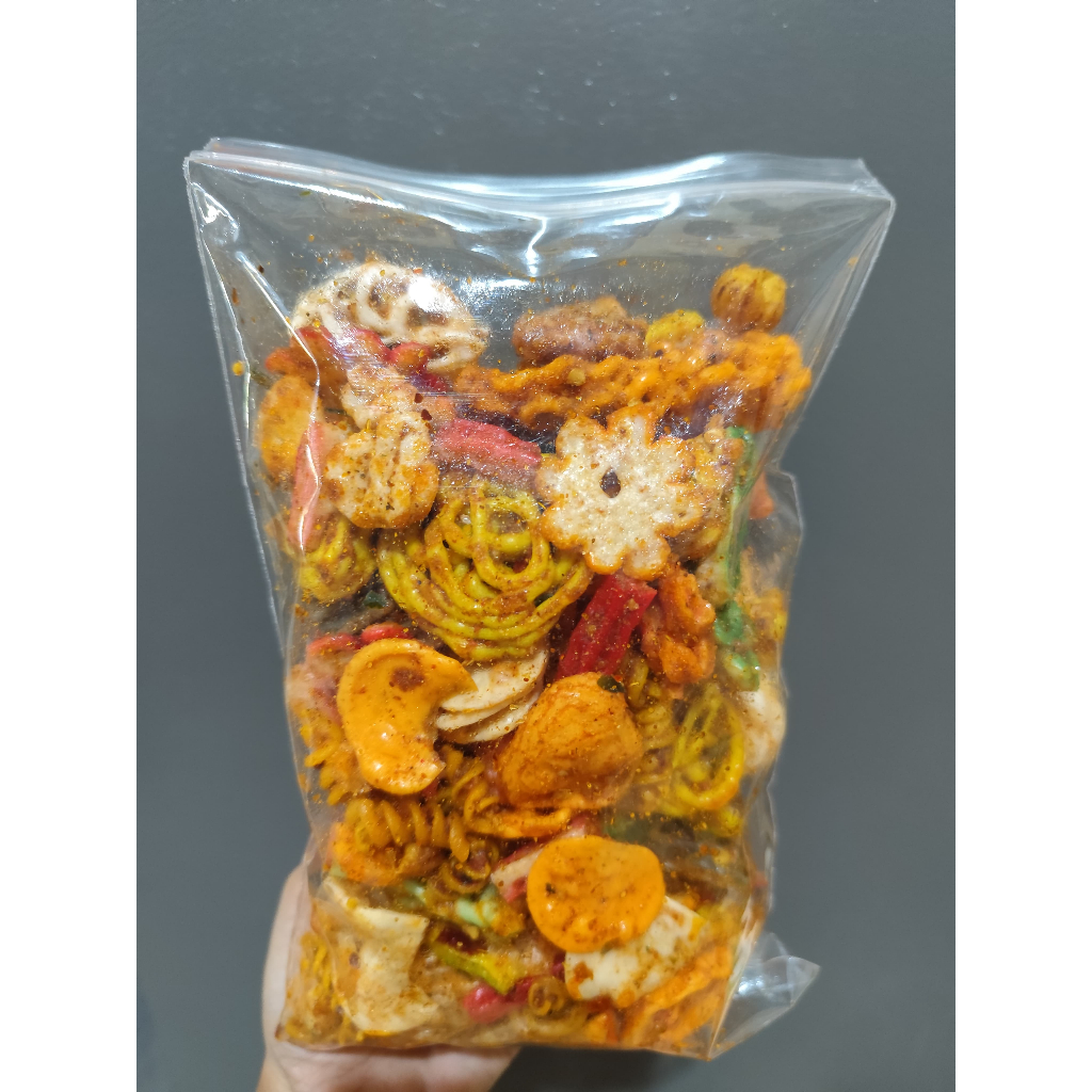 

Keruouk seblak kering mix/ Kerupuk seblak mix/kerupuk seblak murah & enak