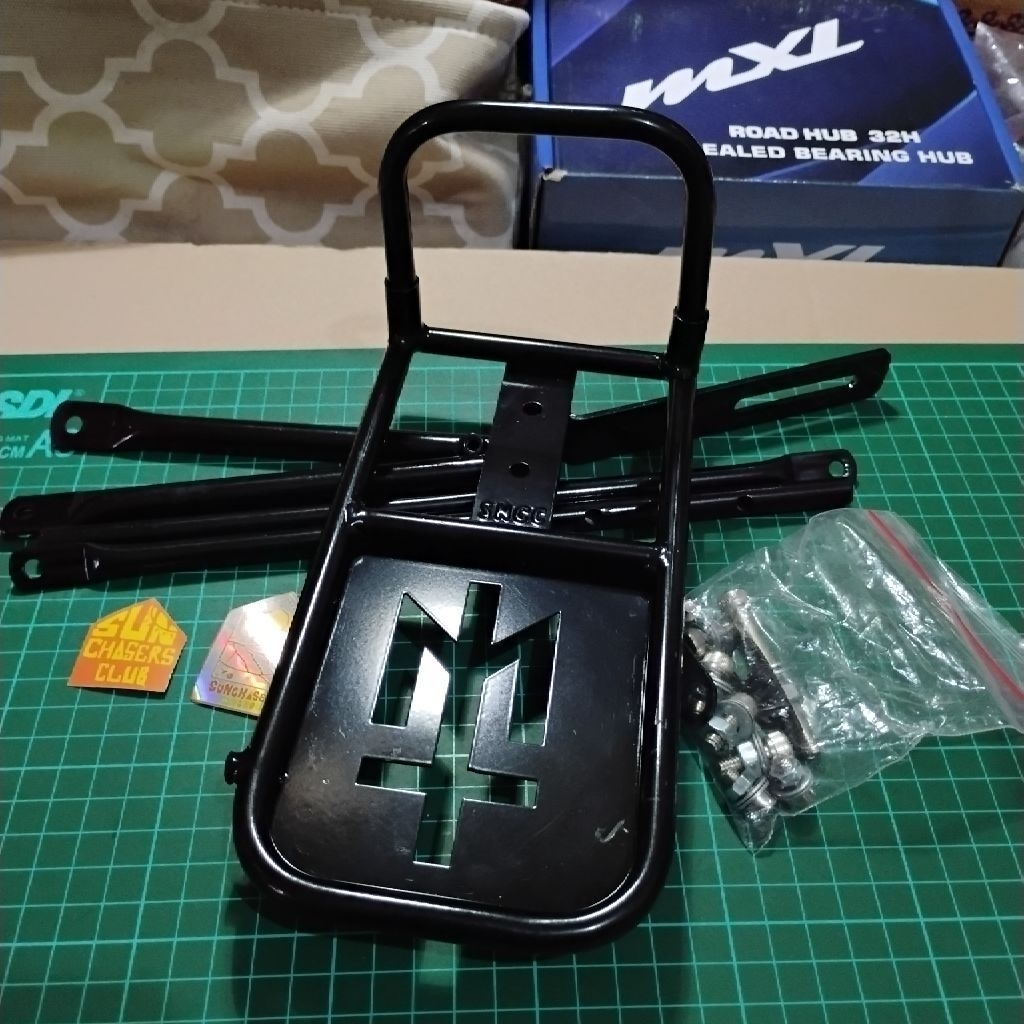 Maternal Disaster x Sunchaser Club Chastrack Original Bike Front Rack, Rak depan sepeda bekas displa