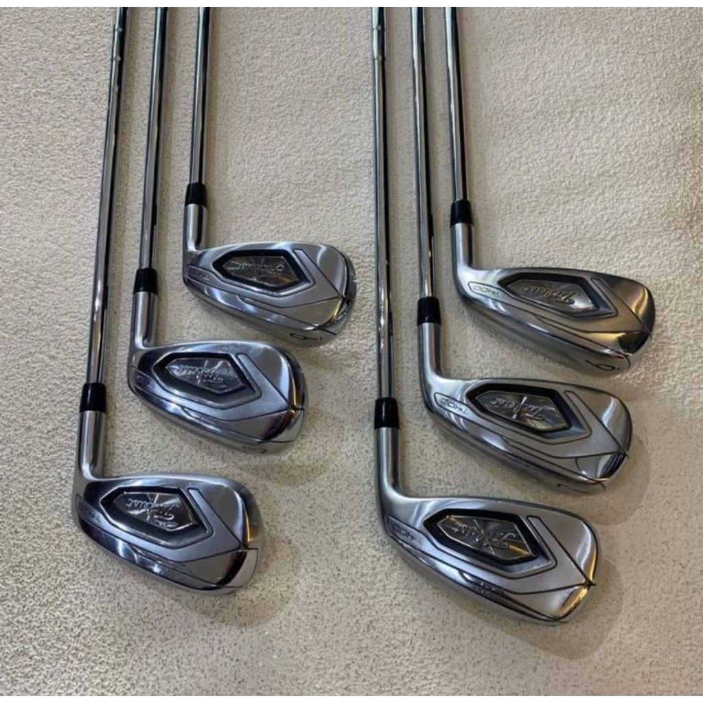 Titleist T400 Iron Set Golf