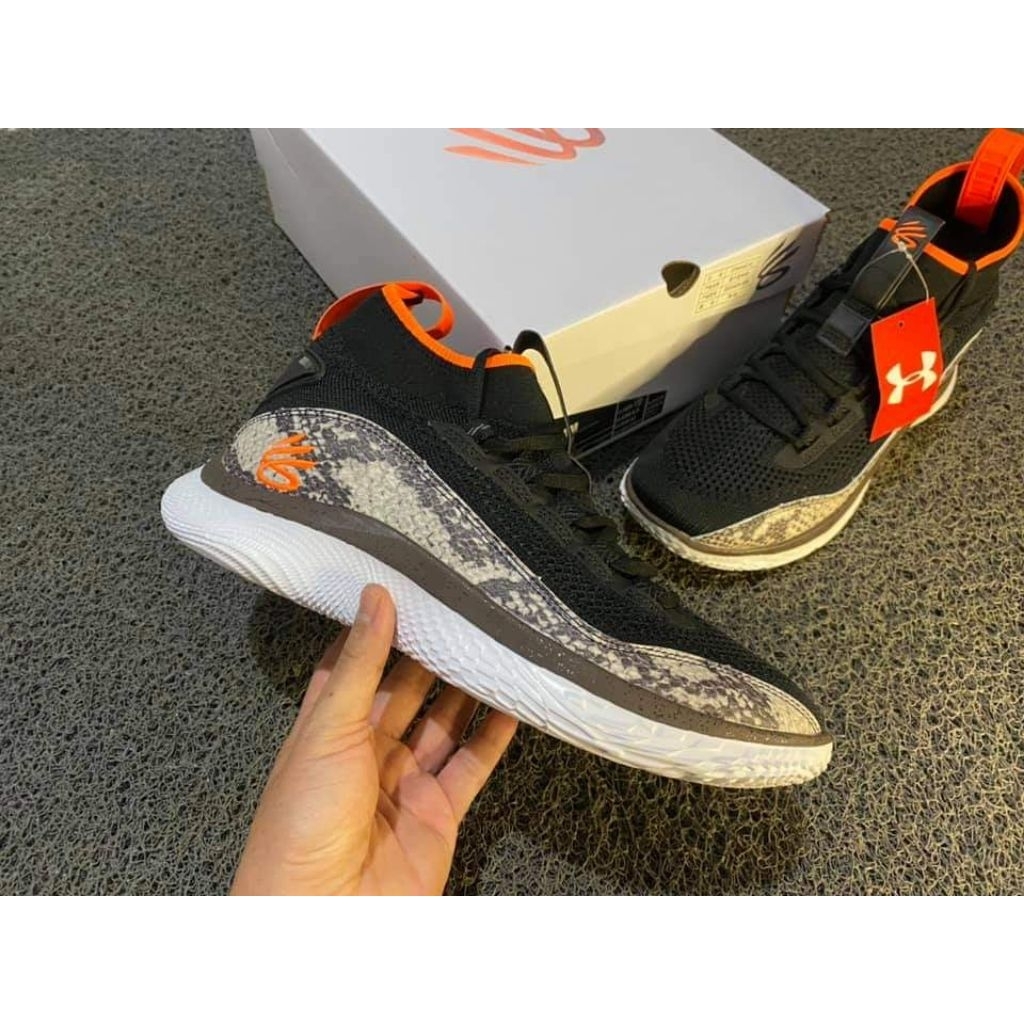SEPATU CURRY 8 SNAKE SKIN