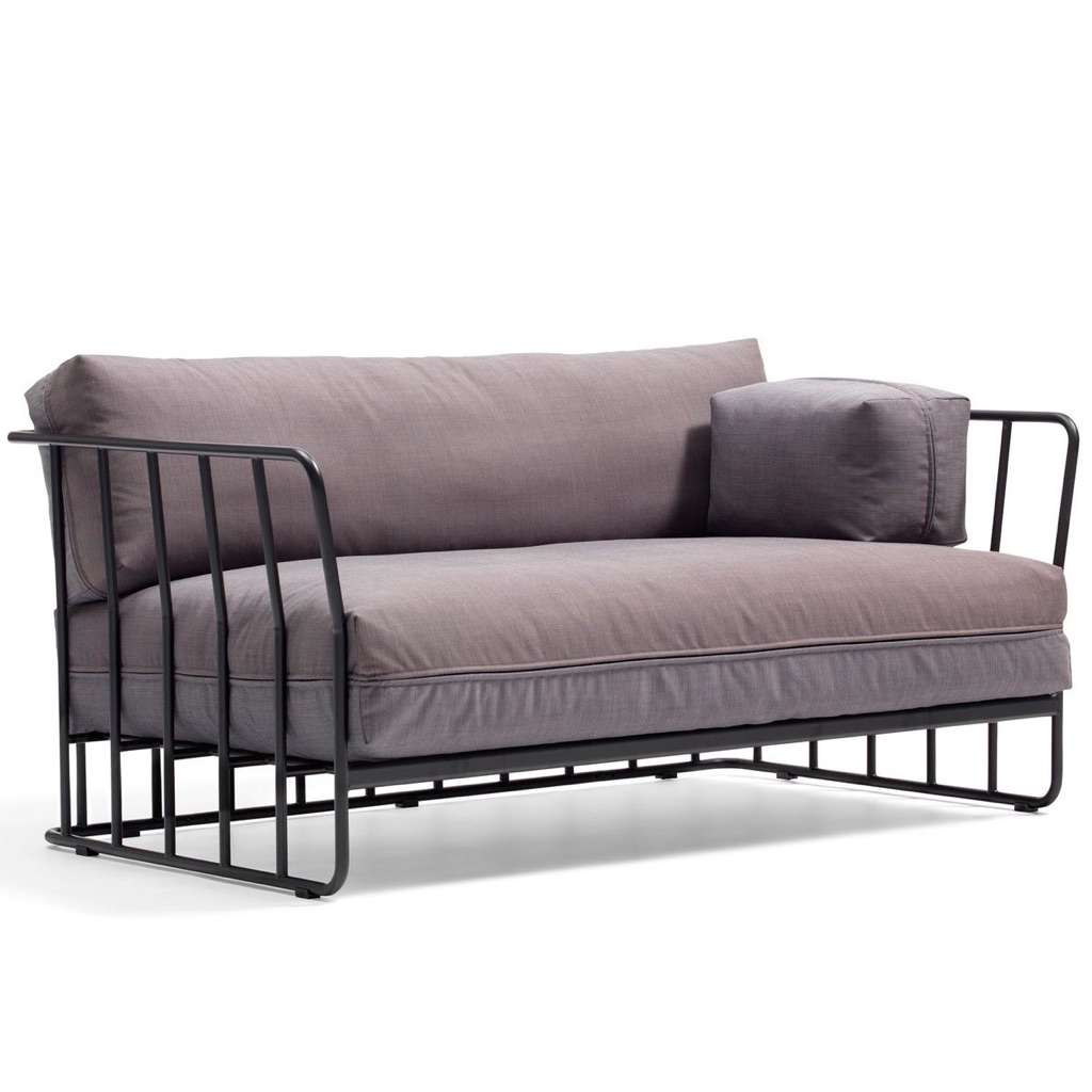 Sofa mewah bantalan tebal sofa besi elegan