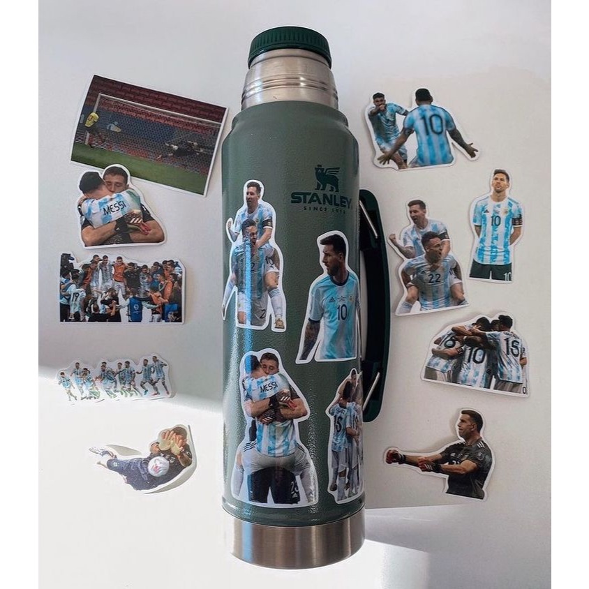 

Srtiker foto custom/ Stiker/ Stiker murah anti air by Wegifts