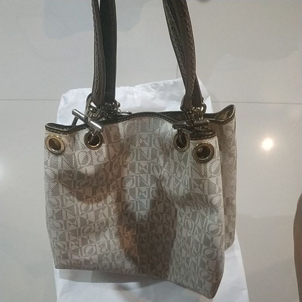tas wanita hand bag merk Bonia