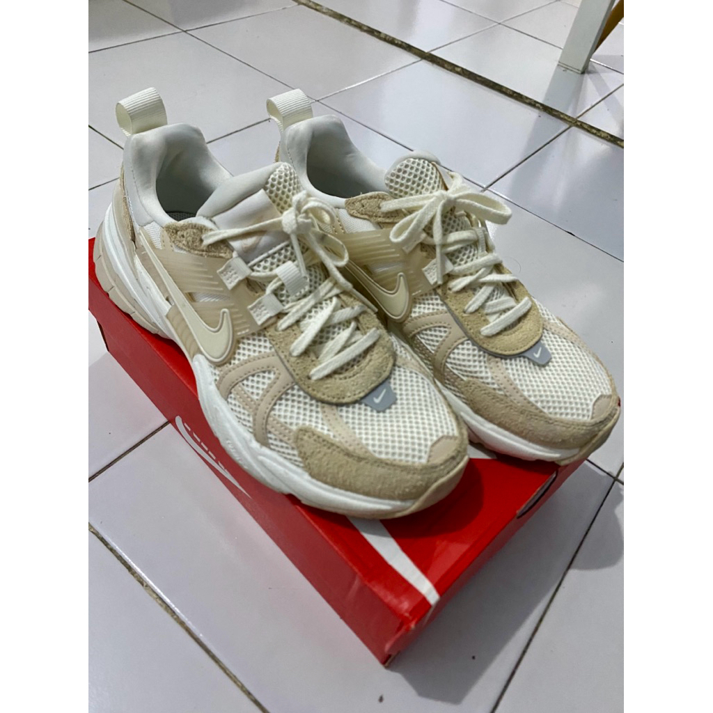 Nike V2K Run (Preloved) Women