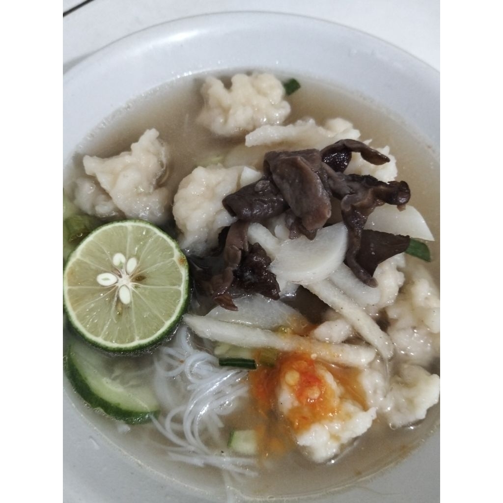 

Tekwan Ikan Tenggiri Asli 200 gram Frozen | Lengkap dengan bumbu | Khas Palembang