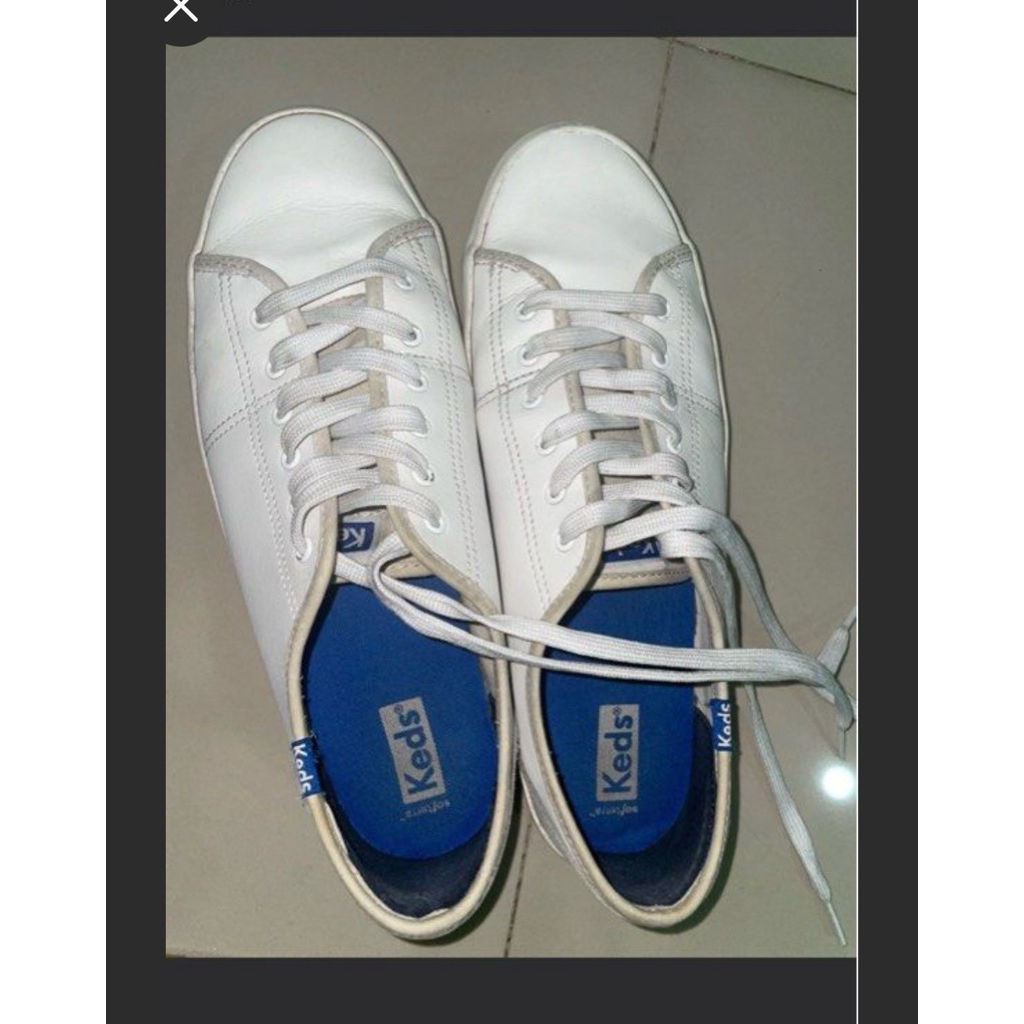 Sepatu keds putih