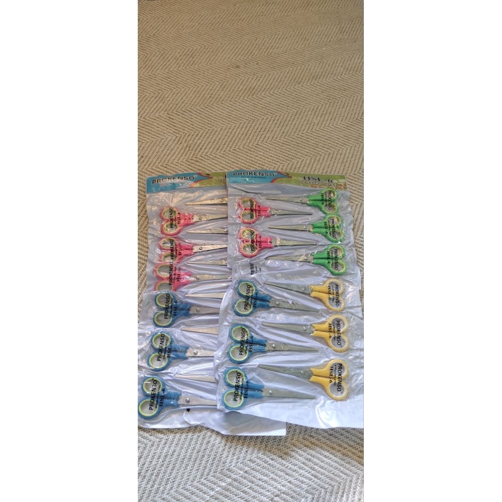 

Gunting ukuran sedang/pcs