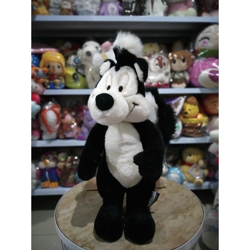 Warner Bros Vintage Pepe Le Pew Original Plush Doll