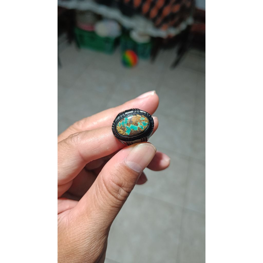 Natural Pirus Persia Serat Emas