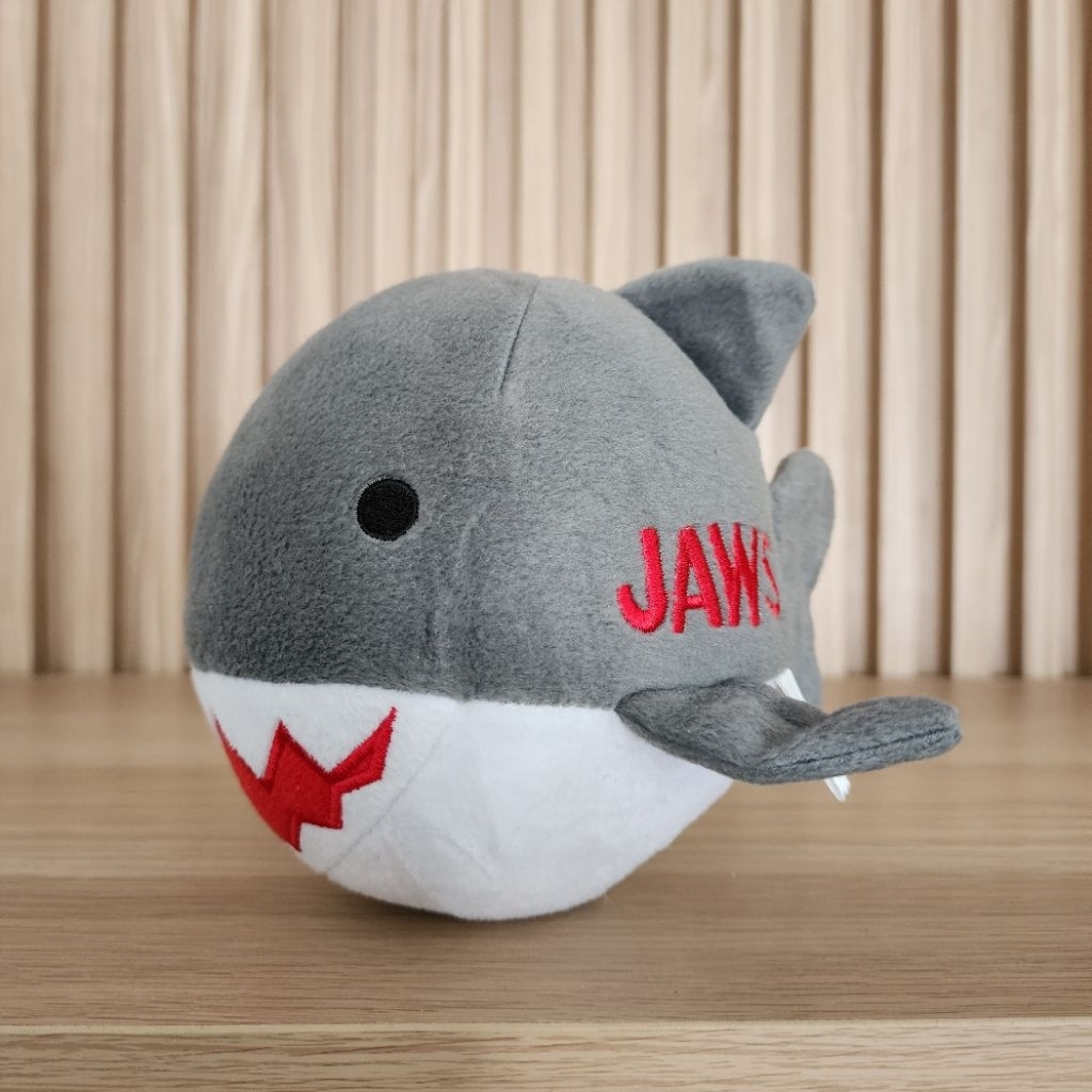 BONEKA JAWS SHARK USJ