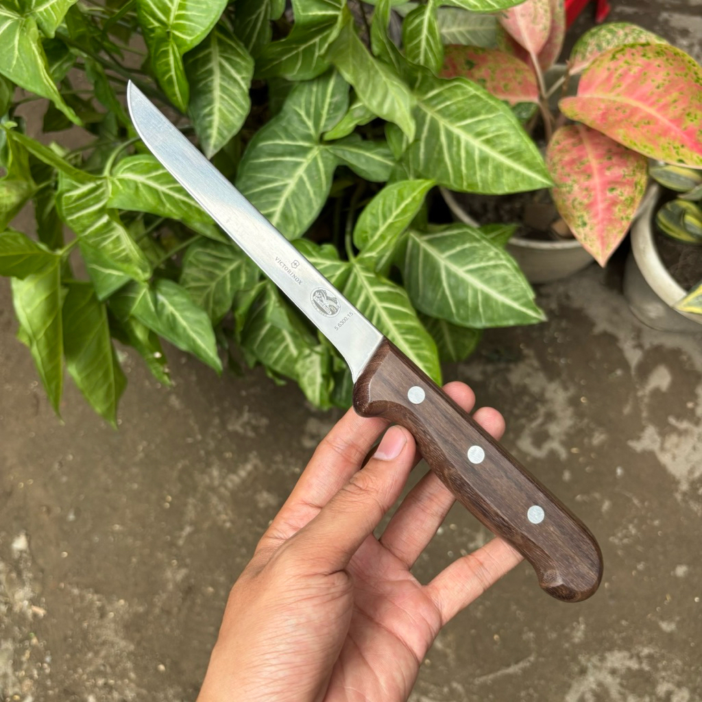 Victorinox Rosewood Boning 15cm