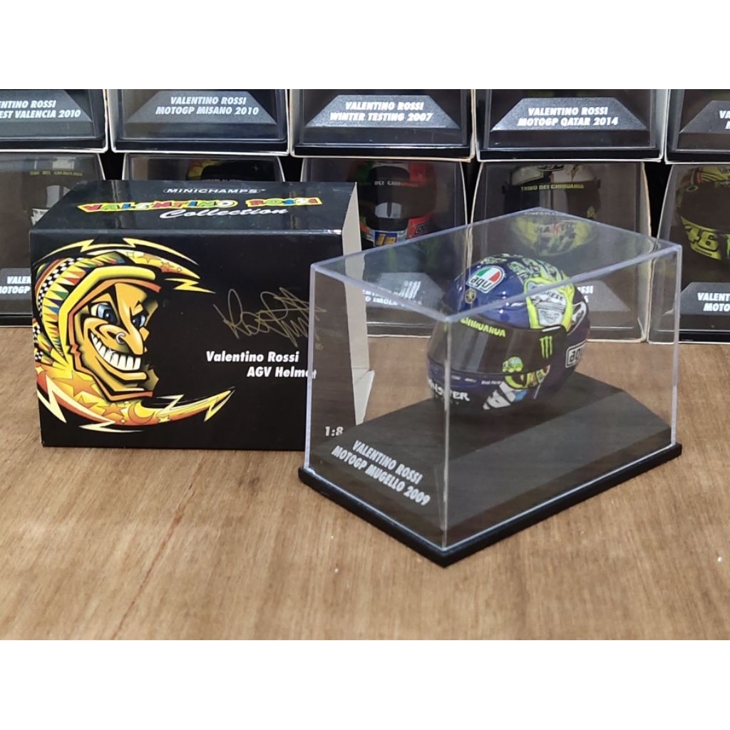 Minichamps Valentino Rossi 1/8 helmet MotoGP Mugello 2009.