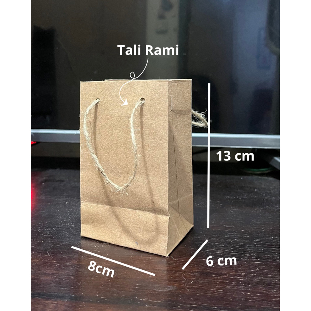 

Paper Bag Mini Polos Murah Tebal Tas Souvenir Tas Parfum