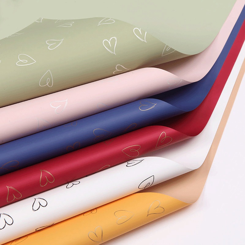 

(20 LEMBAR) Cellophane motif love solid / kertas wrapping flower motif hati