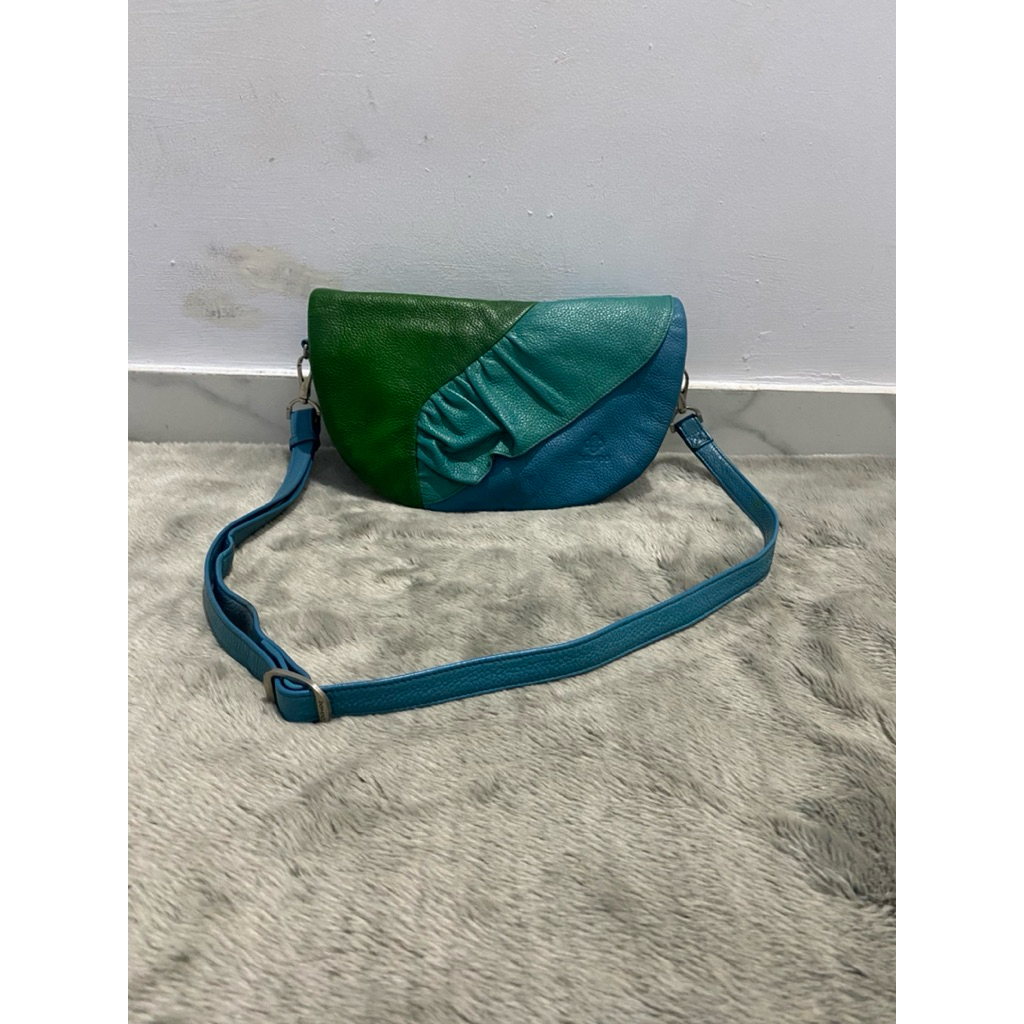 sling bag unik biru mix kulit dr bampo preloved
