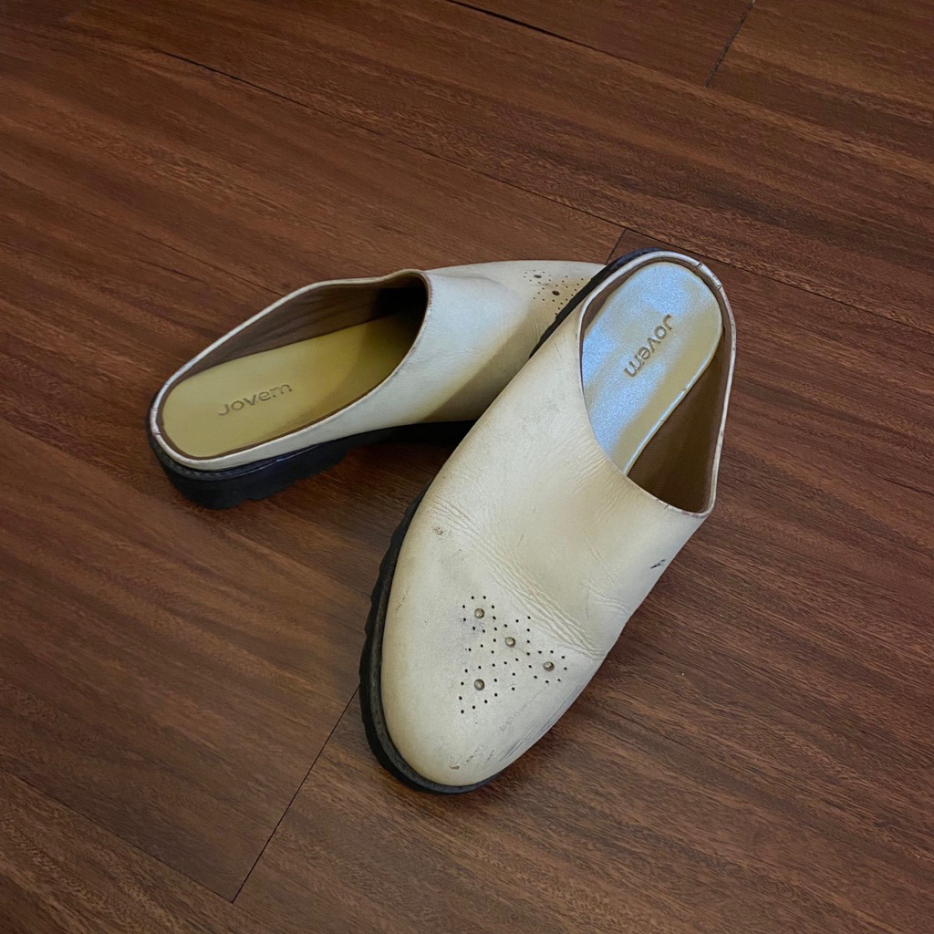 Sepatu Slip Fantofel White Mule Shoes Jovem Second Preloved