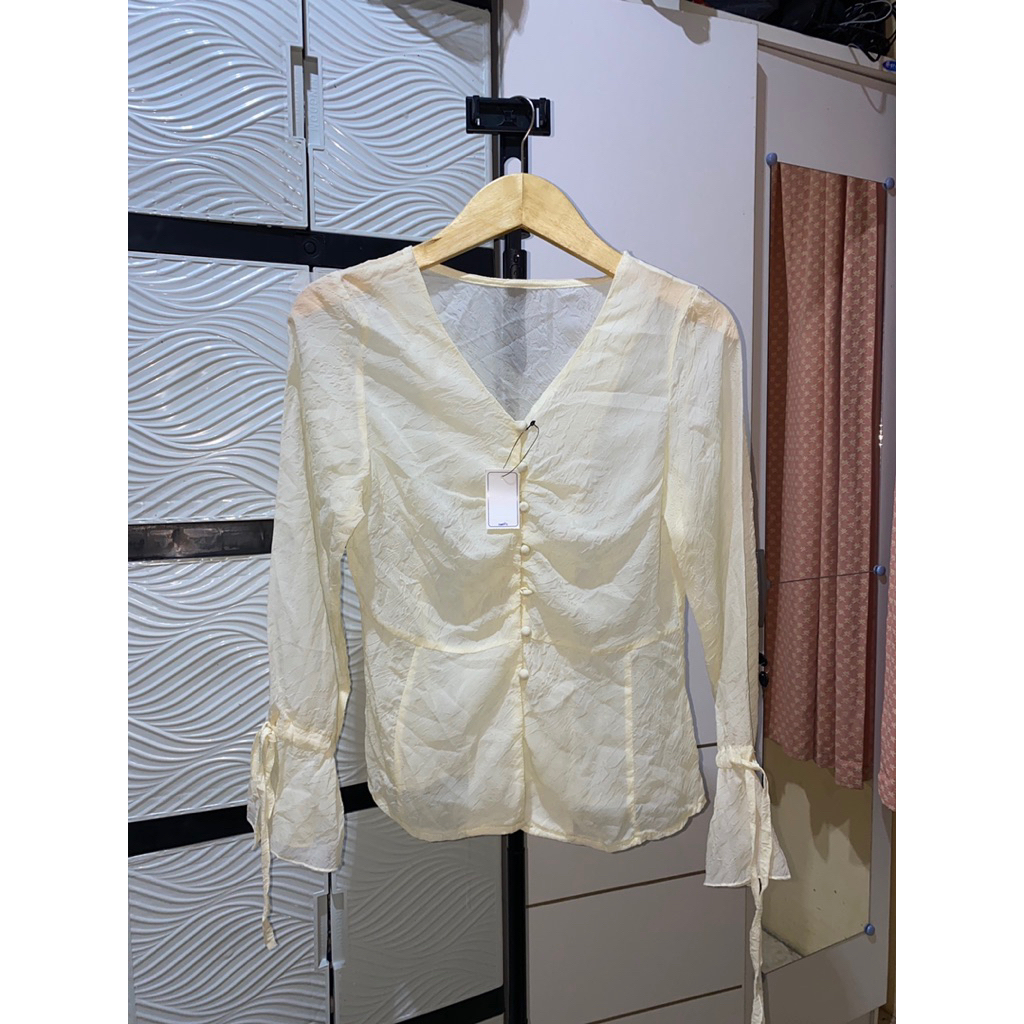 Kemeja hem katun kuning pastel soft yellow korean style serut baju atasan top wanita murah cantik mo