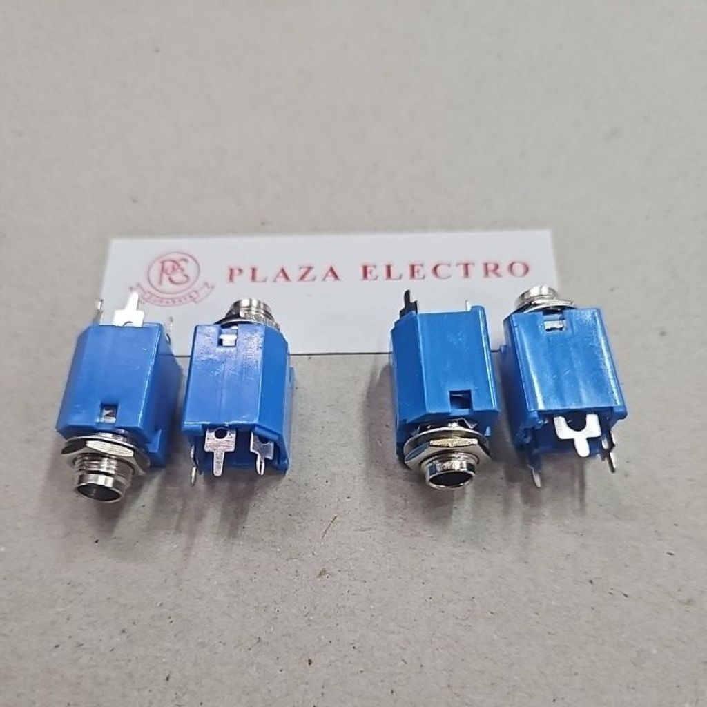 SOCKET SOKET MIC AKAI MONO 6.5mm I / II KOTAK BIRU 3P PIN KUALITAS BAIK