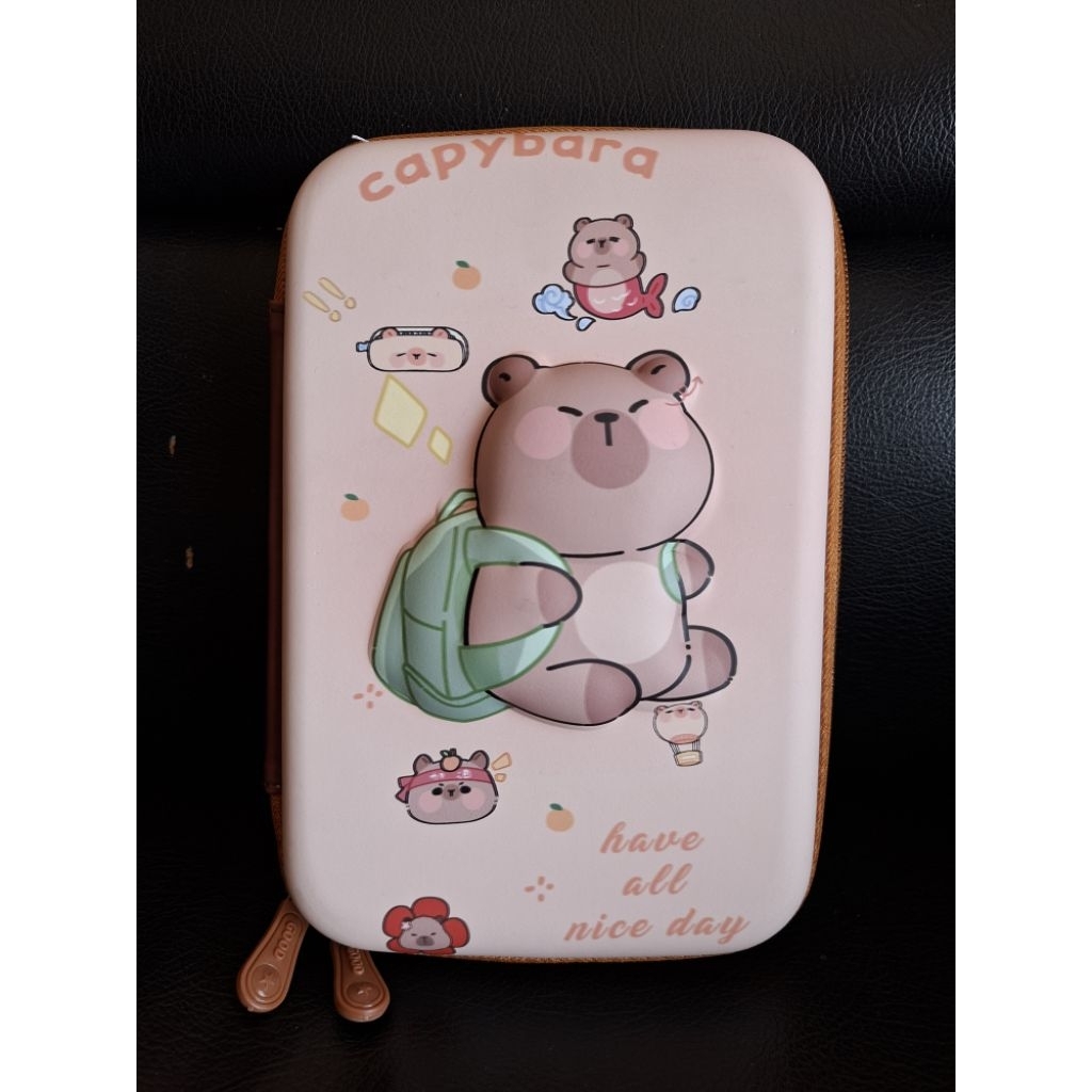 

Tempat pensil capybara/tempat pensil besar/kotak pensil/peralatan sekolah/peralatan sekolah anak/tempat penyimpanan pensil dan pulpen