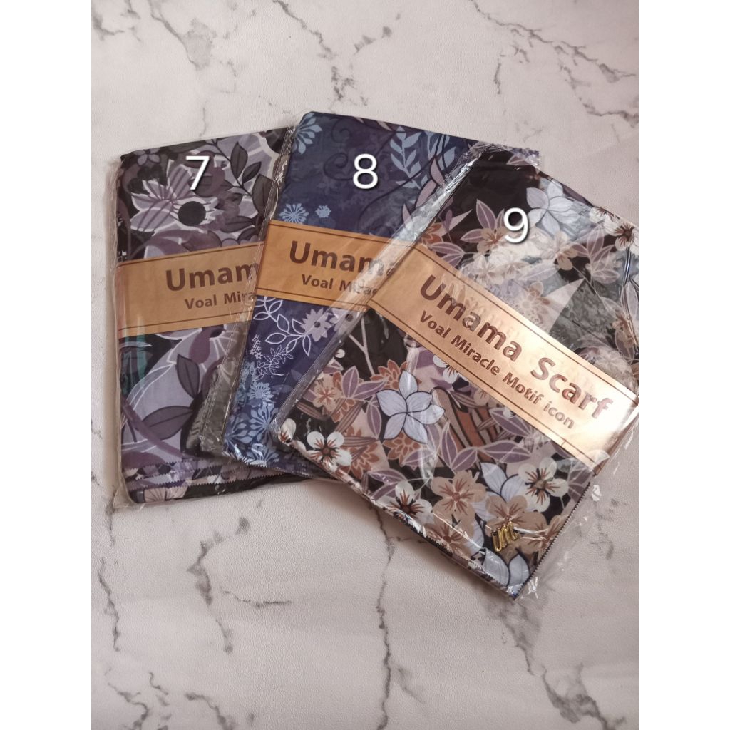 Kerudung umama motif segi empat