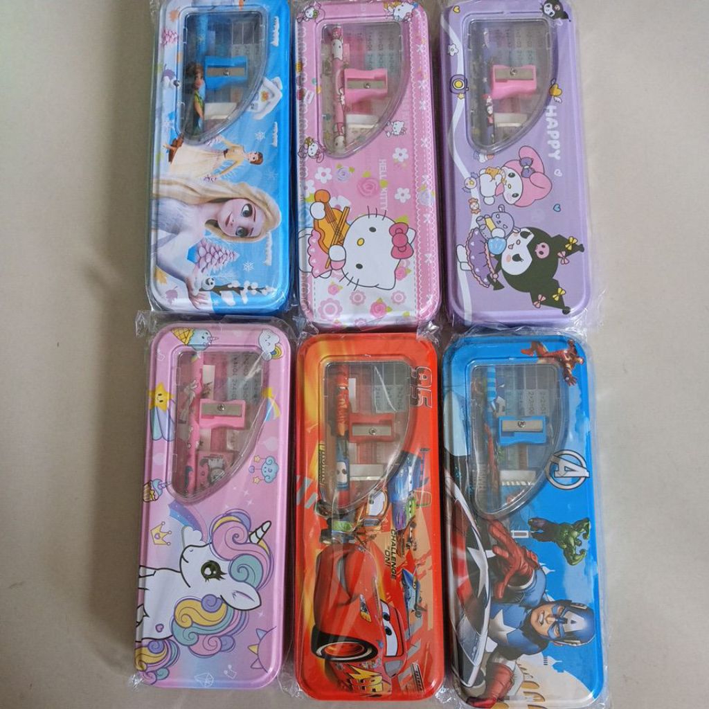 

Tempat Pensil / Kotak Pensil Kaleng SCO 8922