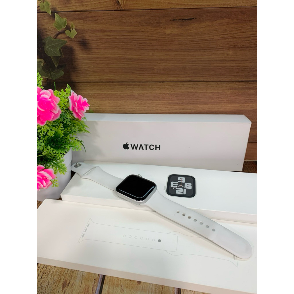 Iwatch series SE gen 2 44mm second RESMI