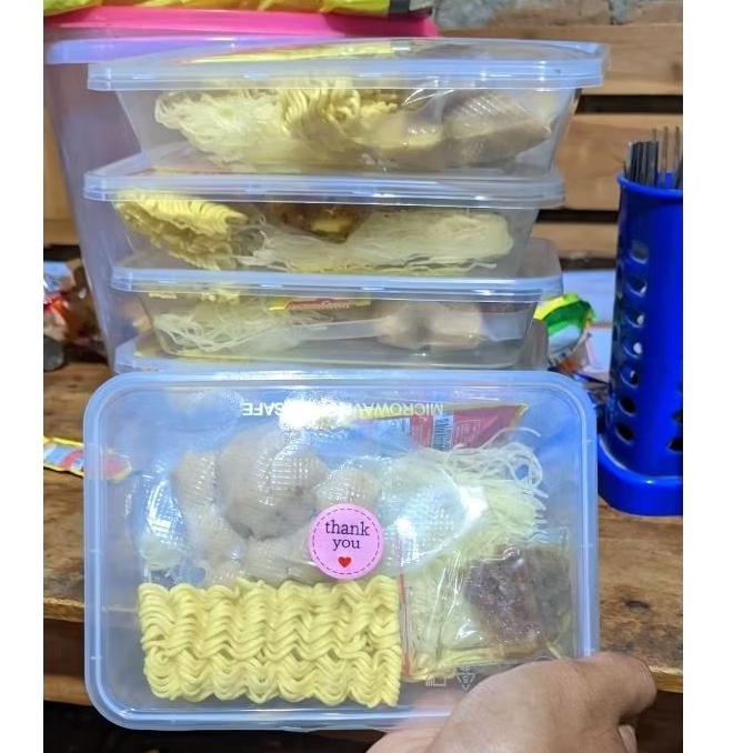 

BAKSO AYAM MBOKDE Besar kecil sepaket .