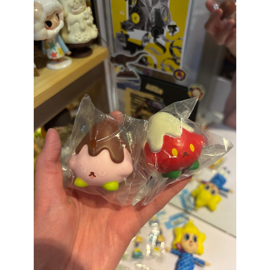 (READY) IBLOOM Squishy Choco Strawberry