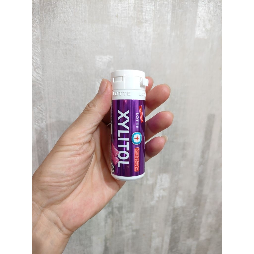 

Xylitol permen karet bebas gula 27 gr blueberry mint