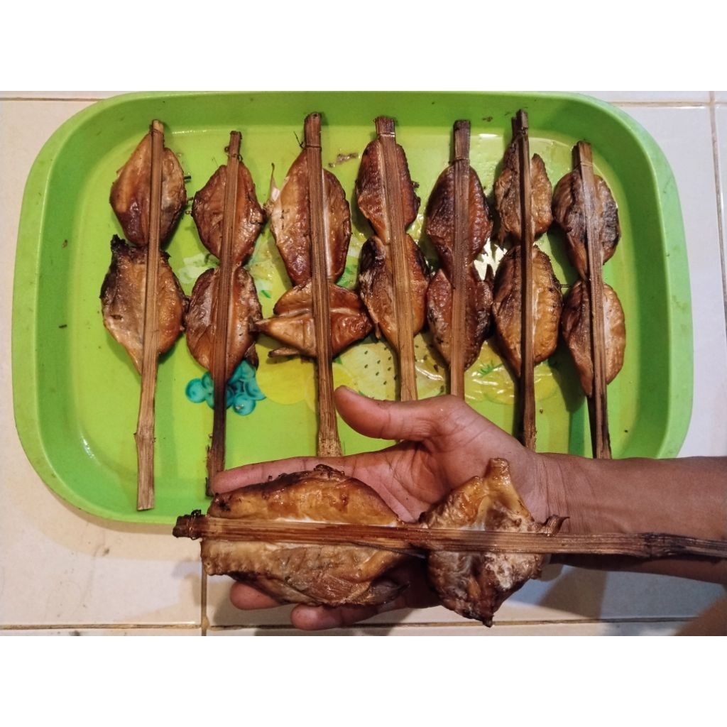 

IKAN ASAP DAGING TOGEK ISI 4 MURAH 12RB