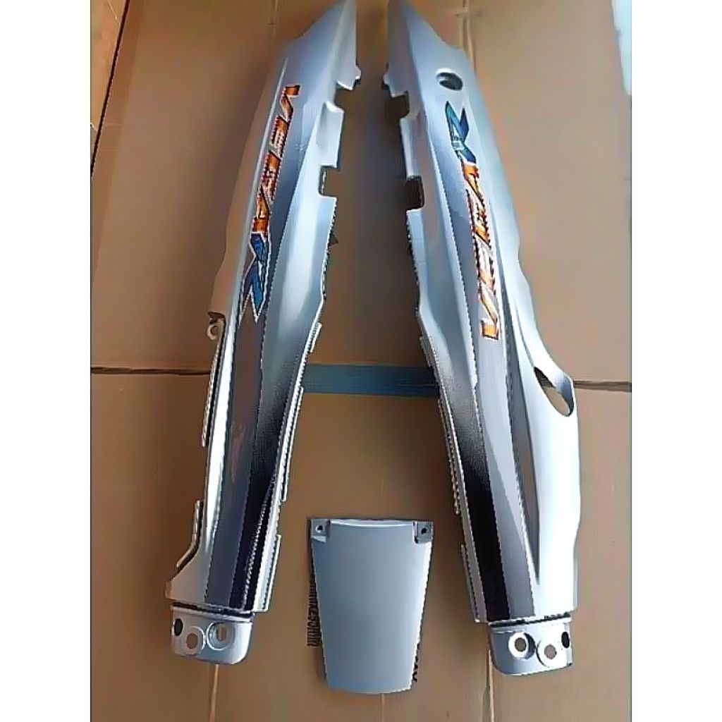 Cover Body Vega R Lama Old Plus Striping Tahun 2003 Warna Silver