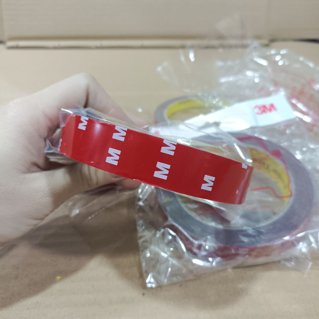 

Double Tape 3M Foam Merah 2 cm 1cm x 4.5 meter