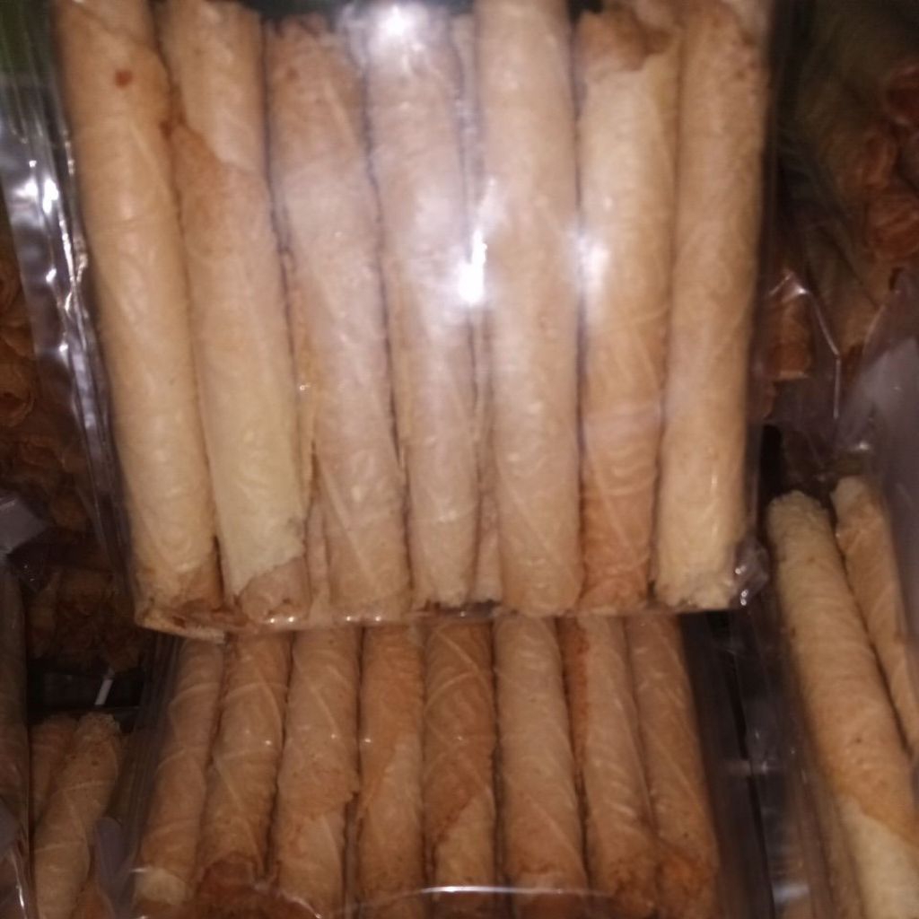

2pak kue Semprong renyah