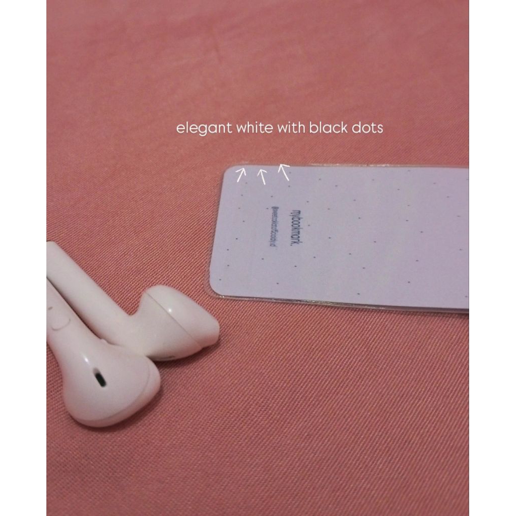 

@mybookmarks white simple with Black cadots