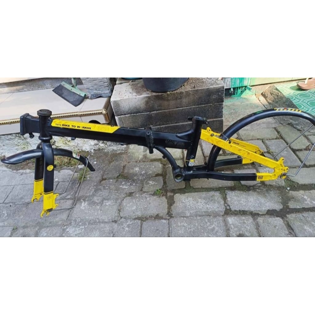 sepeda lipat police texas B2W alloy ukuran 20 (frame + fork)