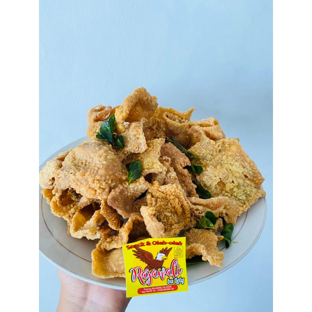 

Kripik Kulit Ayam Super Isi 500 Gram Keripik Rajawali Bu Lely Gurih Asin Renyah Tepung Tipis