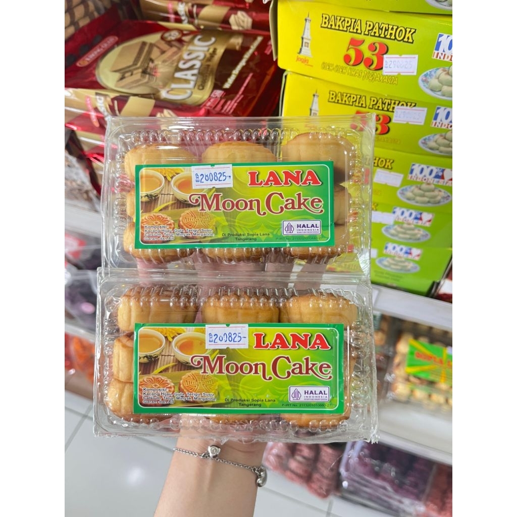 

MOON CAKE LANA