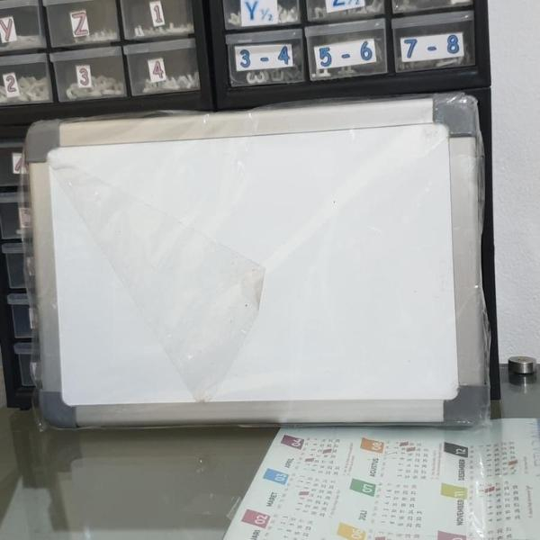

White board / papan tulis magnetik ukr.20 x 30 cm