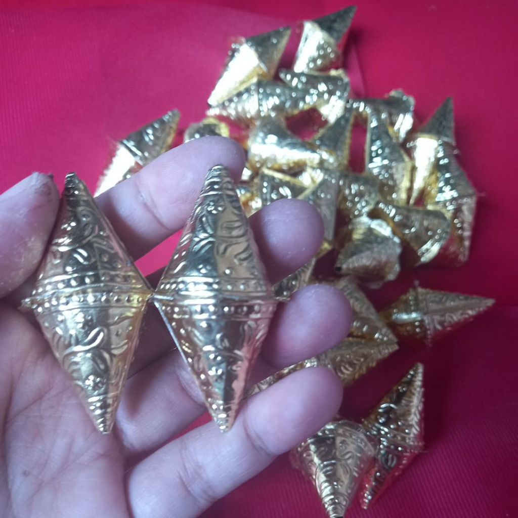 

inuh // aksesoris pengantin