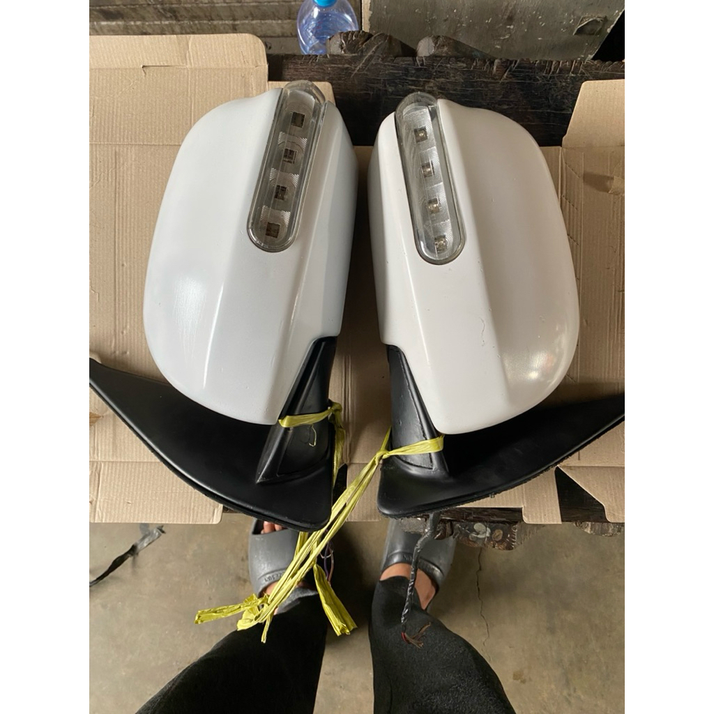 spion mobil luxio kanan kiri