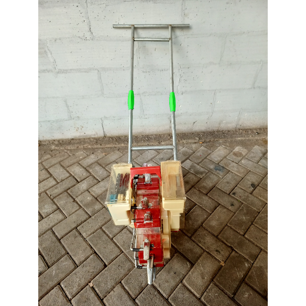 Mesin Alat Tanam Jagung Dorong SAAM CP12B -- Alat Tanam dan Pemupukan