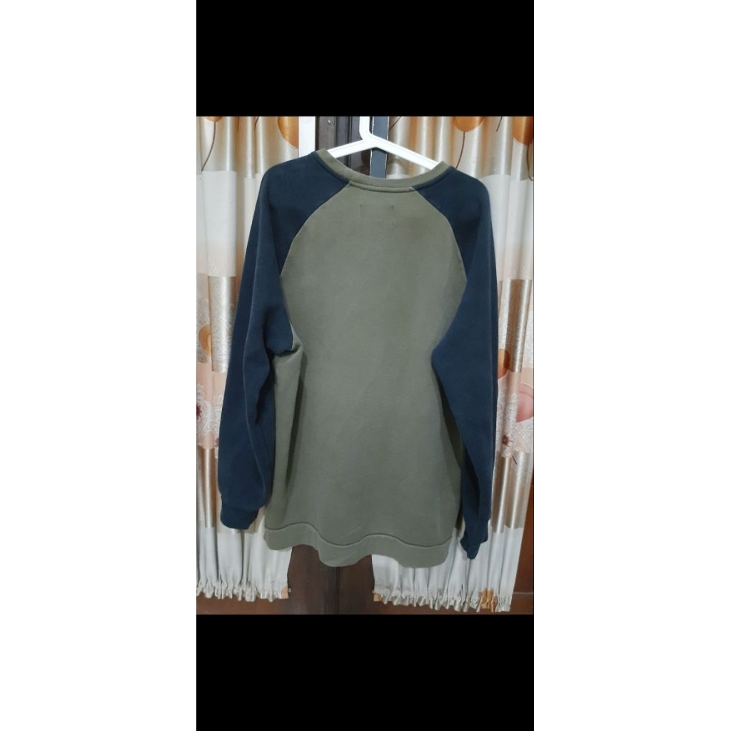 Crewneck Brand J0RDI4N Hijau tua