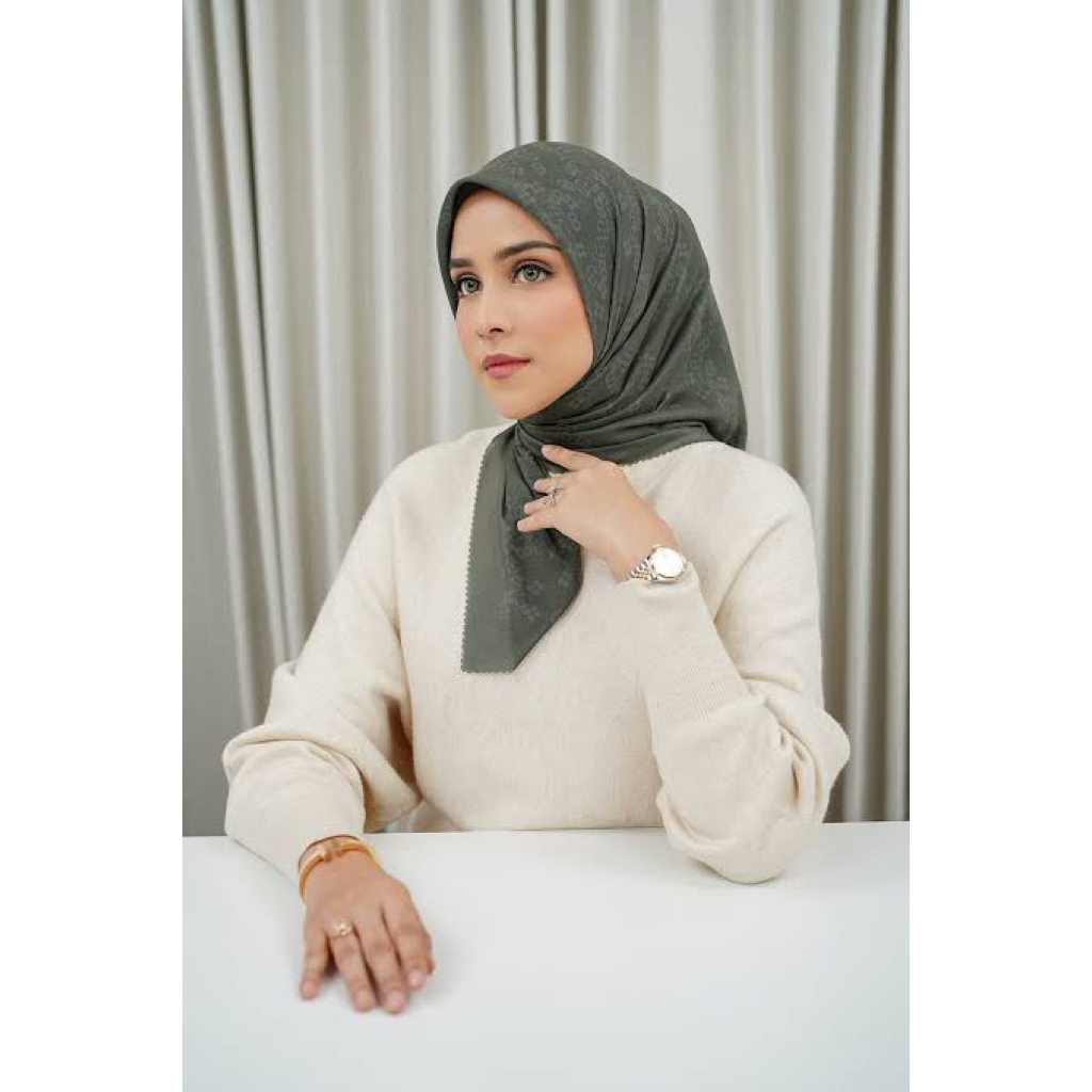 Buttonscarves Monogram Scramble Pine Preloved XL