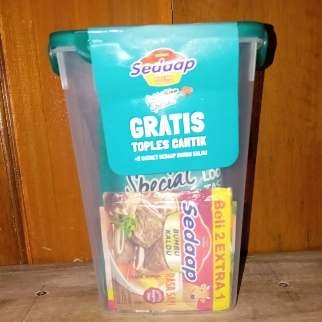 

Kecap Sedaap BONUS Toples Cantik & 2 Bumbu Kaldu 725 g