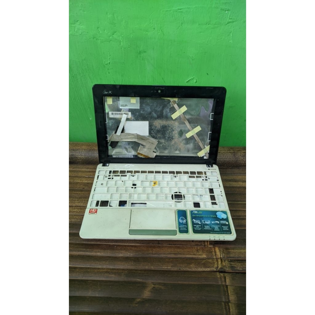 Casing bekas LaptopAsus Eee PC 1015B putih