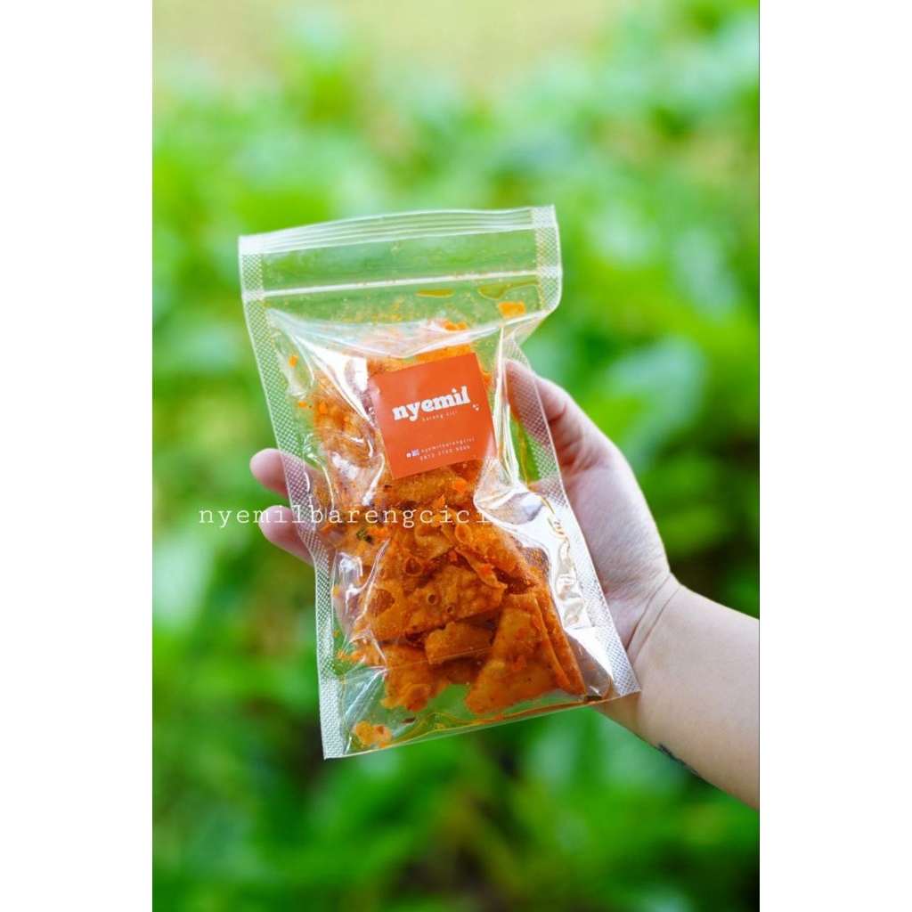 

NYEMIL BARENG CICI Keripik Pangsit Mini Original Asin Gurih Pedas Daun Jeruk Pouch S M 100% Homemade Snack Camilan Makanan Ringan