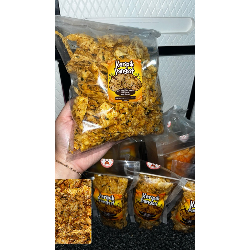 

KERIPIK PANGSIT KEMASAN 250gr ADA BANYAK VARIAN RASA BALADO/ASIN/PEDAS DAUN JERUK/BBQ/JAGUNG MANIS