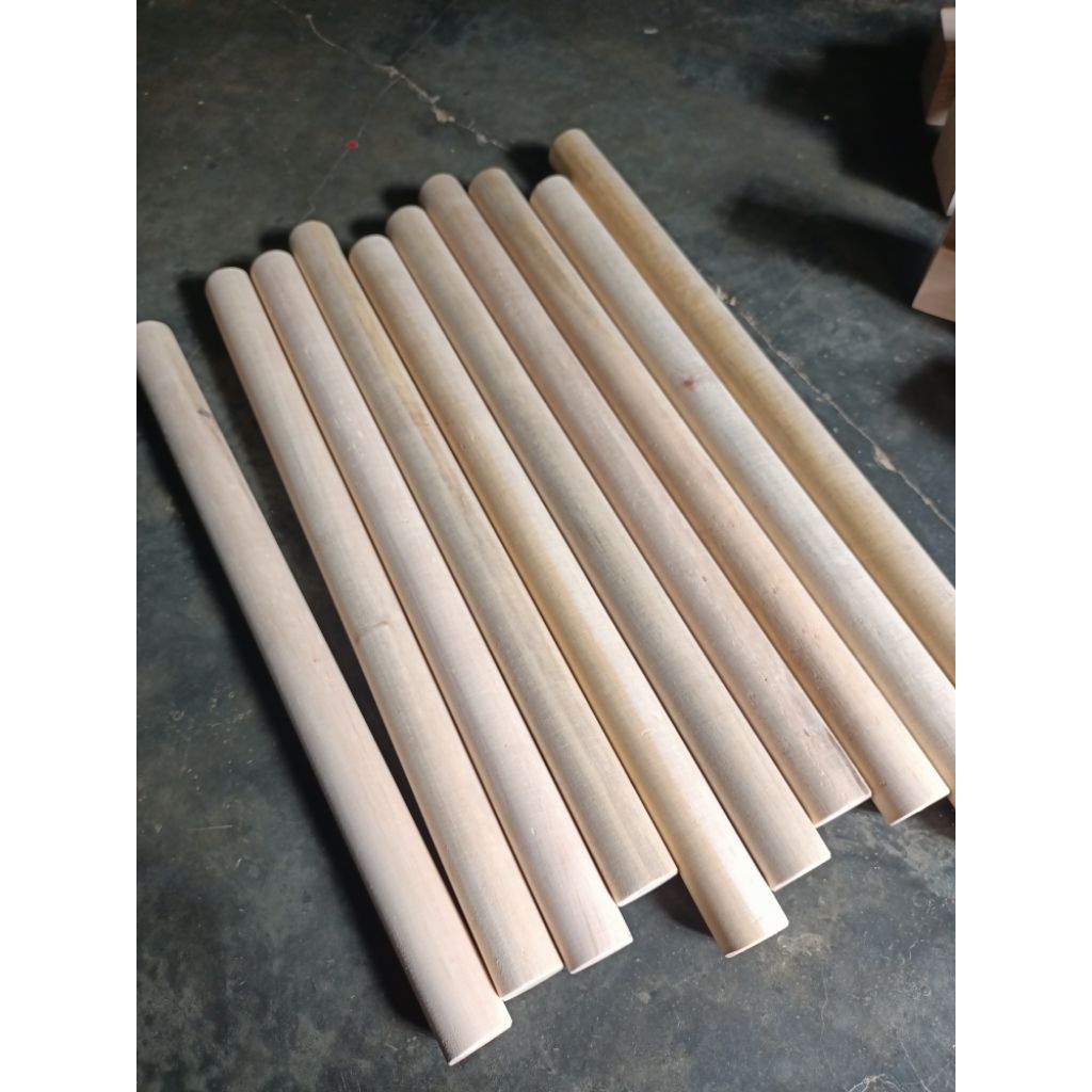 kayu dowel / kayu bubut bulat sempurna diameter 3 cm & 3,5 cm