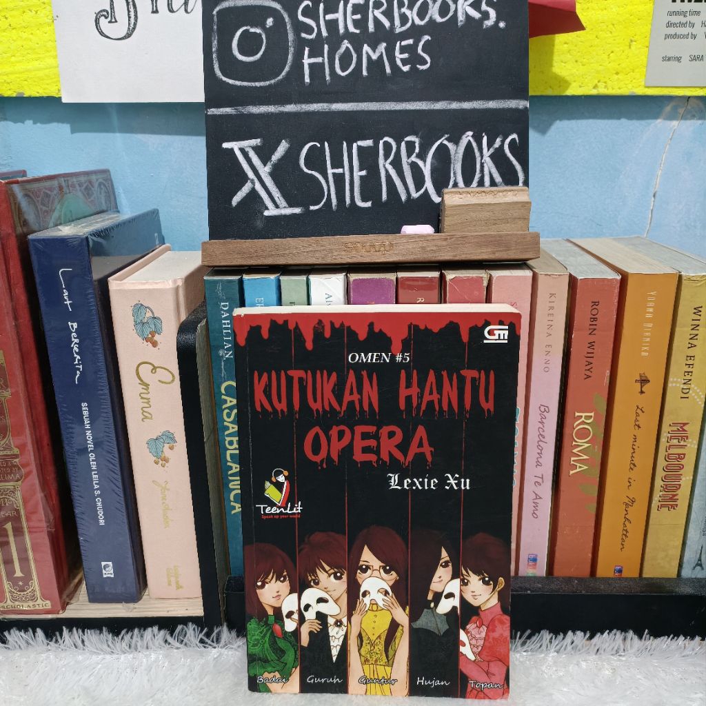 [PRELOVED ORI] Kutukan Hantu Opera (Omen Series #5) - Lexie Xu