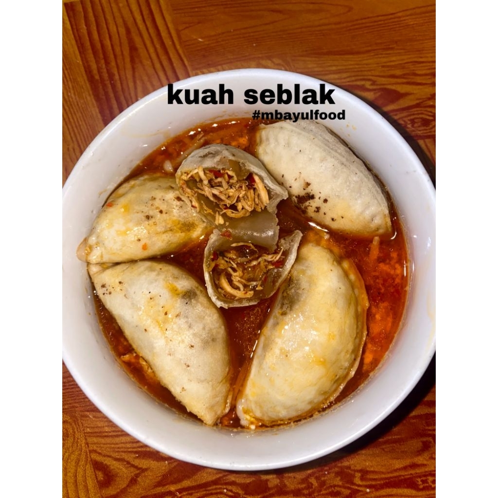 

Cikuah (cireng kuah) seblak ayam suwir pedas dan jando pedas